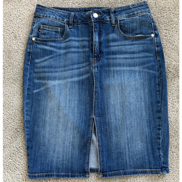Judy Blue Dresses & Skirts - EUC Judy Blue Denim Knee Length Pencil Skirt | Size Large